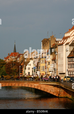 Sep 2008 - maisons au bord de l'Ill Strasbourg Alsace France Banque D'Images