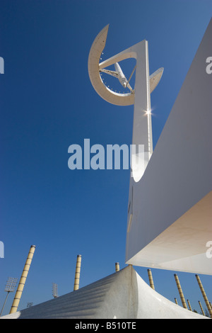 Montjuïc Telecommunications Tower Barcelone Espagne conçue par Santiago Calatrava la tour a été construite pour Telefónica pour les Jeux Olympiques de 1992 Banque D'Images