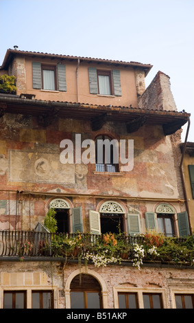 Appartements à Piazza delle Erbe, Vérone, Italie Banque D'Images