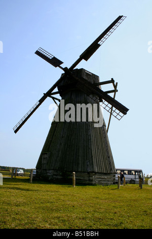 Le vieux moulin (construite en 1905) jusqu'à Dudutki, le Bélarus , où vous pouvez voir comment le grain est transformé en farine. Dudutki Village, Banque D'Images