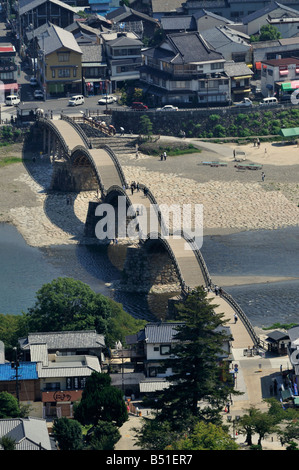 Le Pont Kintai en bois (Kintai-kyo) enjambant la rivière Nishiki Iwakuni, Japon, 1/5 Banque D'Images