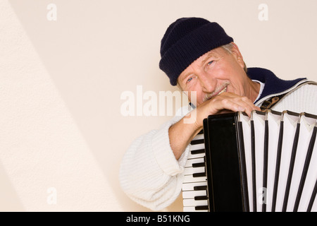 Portrait d'homme à l'Accordéon Banque D'Images