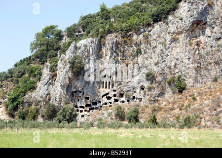 Des tombes lyciennes pour les rois de Caunos en Dalyan Turquie Banque D'Images