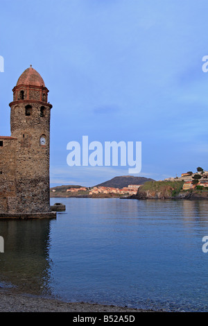 Le port de Collioure par nuit, Languedoc-Roussillon, France Banque D'Images