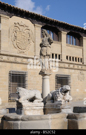 Fuente de los Leones à Plaza del Popolo Baeza Andalousie Espagne Banque D'Images