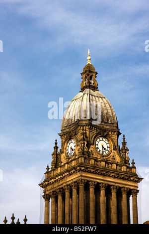 L'horloge de l'Hôtel de ville, Leeds, West Yorkshire, Angleterre Banque D'Images