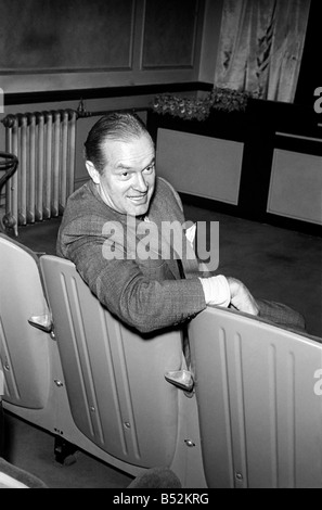 Comédien et acteur Bob Hope ont vu à l'aéroport de Heathrow. Août 1952 C4245 Banque D'Images