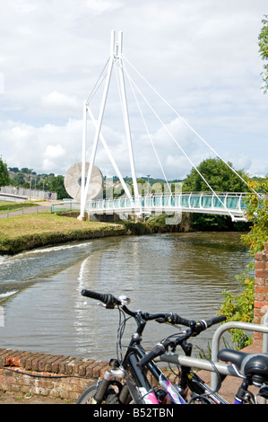 Le Millenium Bridge sur la rivière Exe Devon Banque D'Images