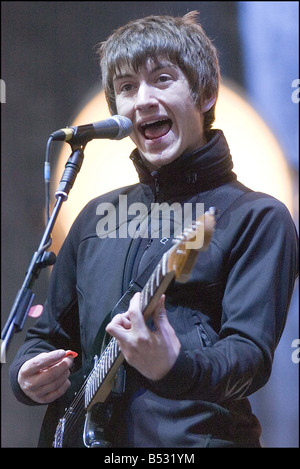T dans le parc 6 juillet 2007 chanteur Arctic Monkeys Alex Turner Banque D'Images