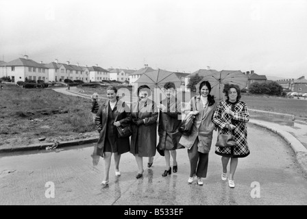 Les femmes de paix Bogside vu ici dans les rues de Londonderry bogside de gauche à droite. Margret Doherty, Elllen Semple, Kathleen Doherty, Harriette Hippsley et Mary Barr. Juin 1972 72-7008-004 Banque D'Images