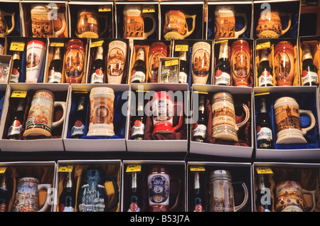 Les bouteilles de bière, Prague, République Tchèque Banque D'Images