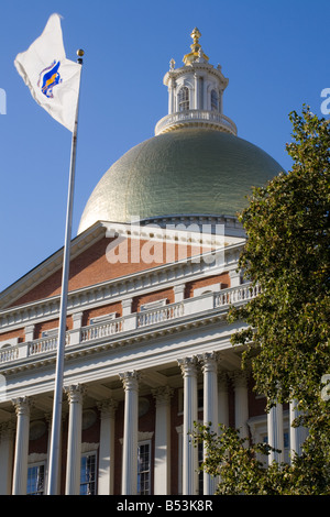 Le Massachusetts Statehouse conçu par Charles doublés de cuivre doré d'or Bouvreuil dome Boston Massachusetts Banque D'Images