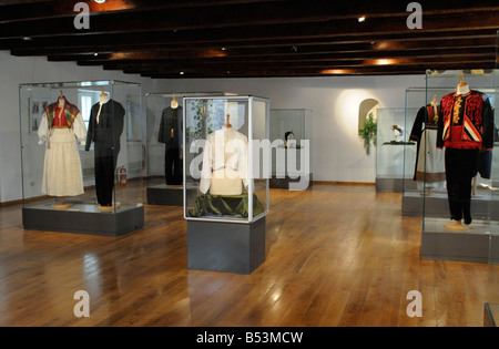 Musée ethnographique de l'affichage des costumes nationaux Split Croatie Banque D'Images