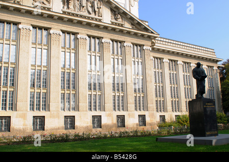 Bâtiment des archives du Gouvernement croate à la bibliothèque de l'université, autrefois Zagreb Croatie Banque D'Images