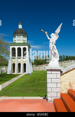 L'Église et grotte de l'Église catholique ukrainienne de l'Immaculée Conception à Cook's Creek Manitoba Canada Banque D'Images