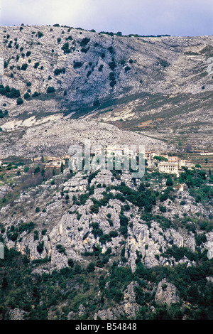 Village perché de Gourdon Alpes-maritimes 06 French riviera cote d'Azur PACA France Europe Banque D'Images