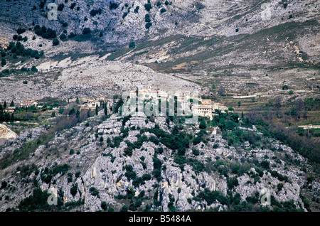 Village perché de Gourdon Alpes-maritimes 06 French riviera cote d'Azur PACA France Europe Banque D'Images