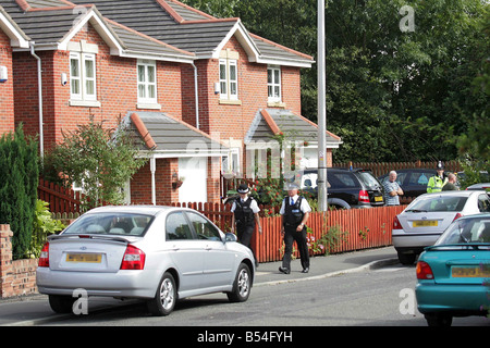 Scène de crime à la police à la Station Road Padgate Warrington où 47 ans Garry Newlove a été battu jusqu'à l'extérieur de son domicile à la suite d'une altercation avec une bande de jeunes plus tard, il est mort de ses blessures Banque D'Images