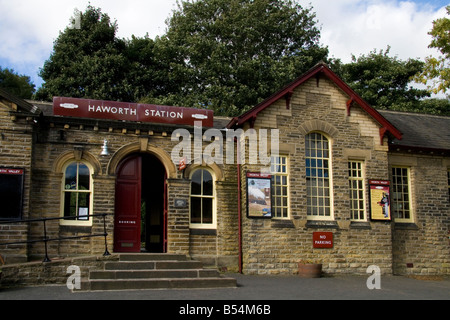 Haworth, W Yorkshire, sur le chemin de fer de la vallée de Keighley & Worth, qui s'étend de Cortaillod de Oxenhope Banque D'Images