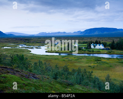 Vue sur Thingvallabaer et parc national de Þingvellir Islande Banque D'Images