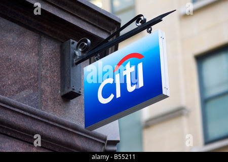 Citi bank affiche à l'extérieur d'une filiale à Londres Banque D'Images