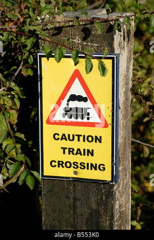 Attention train crossing sign Banque D'Images