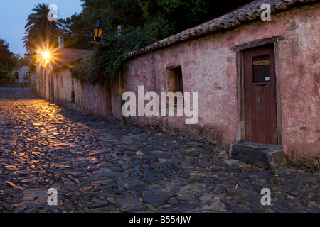 La Calle de los Suspiros (Rue des soupirs) Colonia del Sacramento en Uruguay Banque D'Images