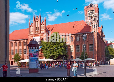 La vieille ville médiévale Hall (Ratusz) dans la place du marché (Rynek), Torun, Pologne, qui est maintenant un musée. Banque D'Images