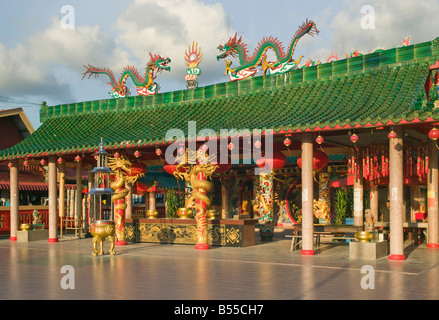 La façade d'un Tua Pek Kong temple Taoïste chinois de Miri Sarawak Malaisie Banque D'Images