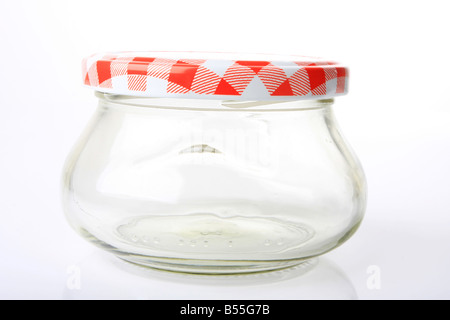 Pot vide isolé sur blanc tourné en studio mettre votre propre étiquette sur elle Banque D'Images