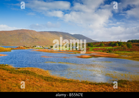 Vue sur le Loch une Mhuilinn à Milltown près de Florennes, Highlands Ecosse, Wester Ross United Kingdom Grande-bretagne UK Banque D'Images