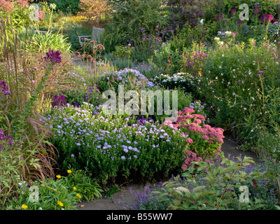 Jardin en contrebas en automne, karl foerster jardin, Potsdam, Allemagne Banque D'Images