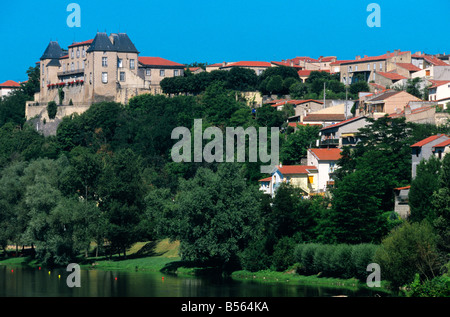 PONT DU CHATEAU PUY DE DÔME AUVERGNE FRANCE Banque D'Images