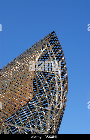 Portrait de Frank Gehry s Fish Peix Sculpture à Port Olimpic Barcelona s Waterfront Catalogne Espagne Banque D'Images