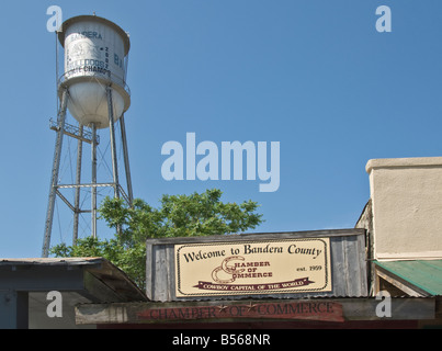 Bandera Comté Texas Hill Country Chamber of Commerce ville signe water tower Banque D'Images