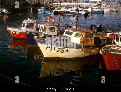 UK Angleterre plymouth Devon bateaux amarrés dans le port de Sutton Banque D'Images