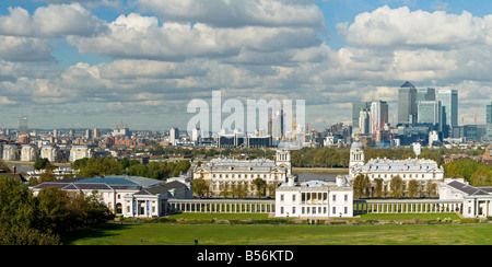 Une vue panoramique horizontal de la Queen's House, Royal Naval College et le National Maritime Museum de Greenwich Park. Banque D'Images