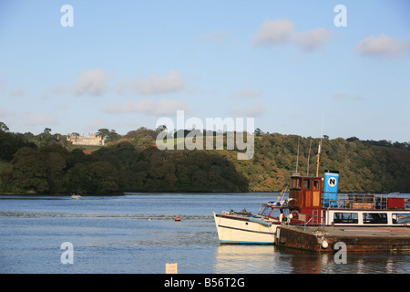 D Jour point de départ et d'atterrissage pour le ponton ou pub à Tolverne par la rivière Fal Cornwall England UK Banque D'Images