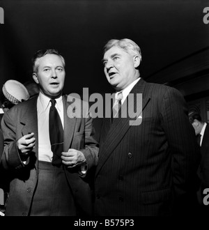 Conférence du Parti travailliste 1953 : Nye Bevan et Harold Wilson. Septembre 1953 D5828-007 Banque D'Images