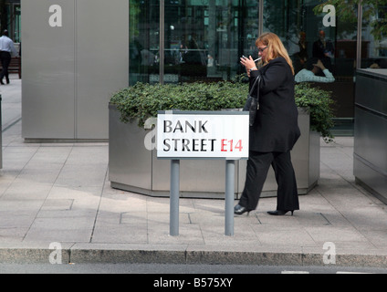 Des périodes stressantes, sur la rue Bank à Canary Wharf London Banque D'Images