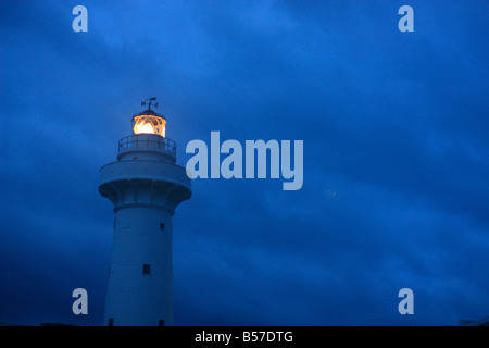 Phare Eluanbi au crépuscule,close-up. Banque D'Images