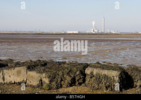 Kingsnorth Power Station sur la rivière Medway Banque D'Images