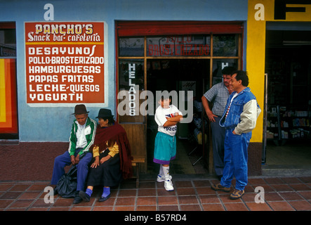 Peuple équatorien, Pancho's restaurant, banos tungurahua, province, l'équateur, en Amérique du Sud Banque D'Images