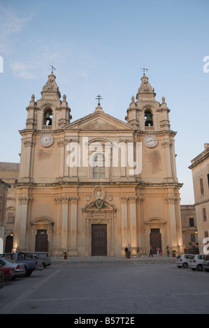 La Cathédrale St Paul, Mdina, la ville-forteresse, de Malte, de l'Europe Banque D'Images