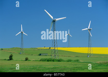 Générateurs du vent, près de la mer, l'Île Aero, Danemark, Scandinavie, Europe Banque D'Images