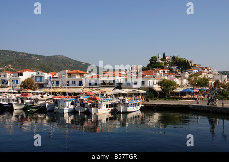 Skiathos Town, Skiathos, Sporades, îles grecques, Grèce, Europe Banque D'Images