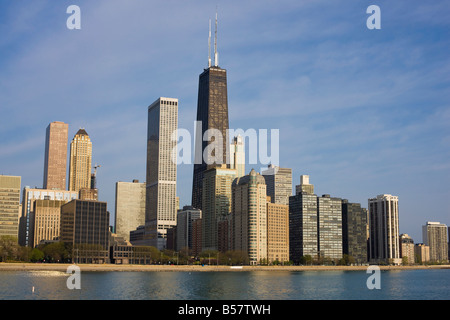 John Hancock Center et près de l'horizon de Chicago du lac Michigan, Chicago, Illinois, États-Unis d'Amérique Banque D'Images