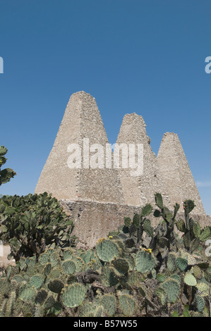 Vieux fours pour le mercure, le traitement minéral de pozos (Pozos), site du patrimoine mondial de l'UNESCO, de l'État de Guanajuato, Mexique Banque D'Images