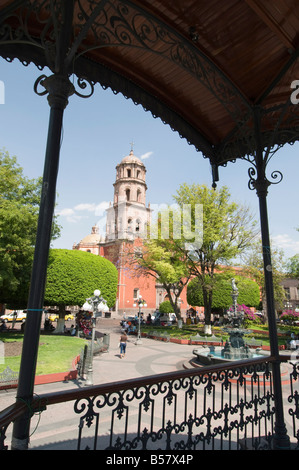 Tour de l'église du couvent de San Francisco, Santiago de Queretaro (Queretaro), site du patrimoine mondial de l'UNESCO, de l'État de Querétaro Banque D'Images