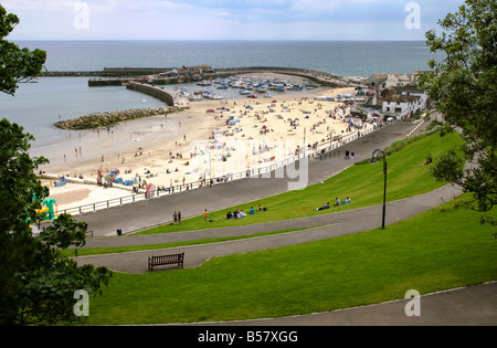 La Cobb et plage de Lyme Regis, dans le Dorset, Angleterre, Royaume-Uni, Europe Banque D'Images